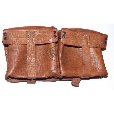 Cartouchière G43 cuir brun grenelé.
