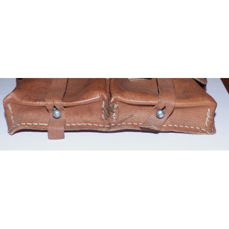 Cartouchière G43 cuir brun grenelé.