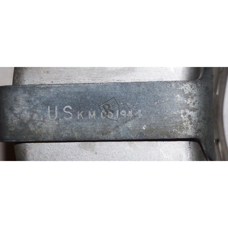 US ARMY canteen dated 1943
