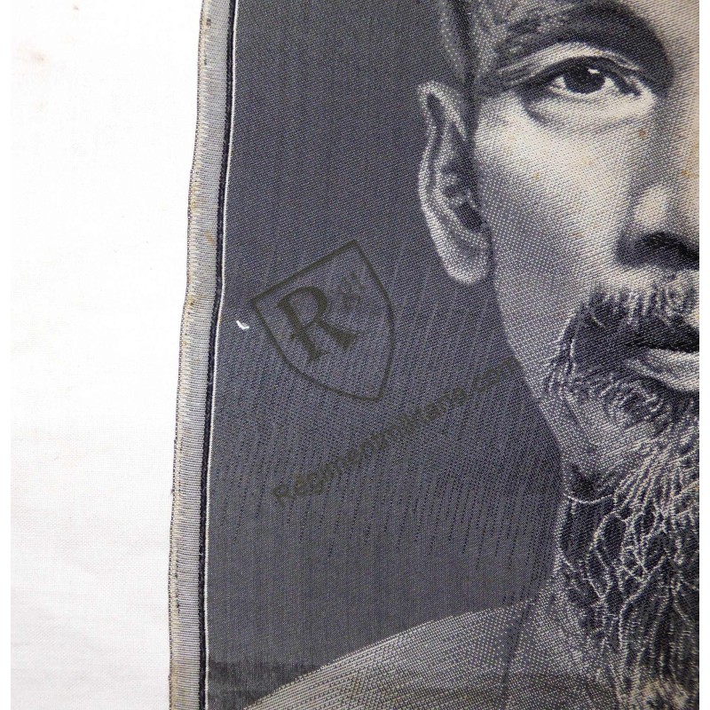 Portrait en soie tissée de Hô Chi Minh