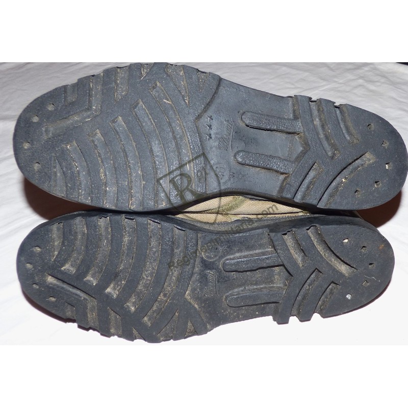 Pair of WISSART pataugas