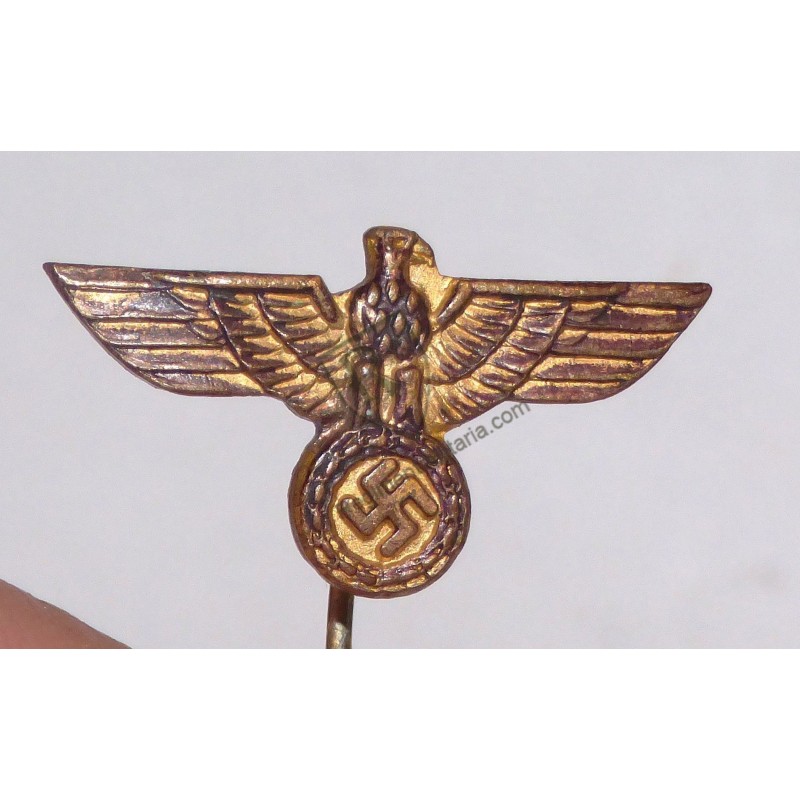 Heer golden badge stick pin