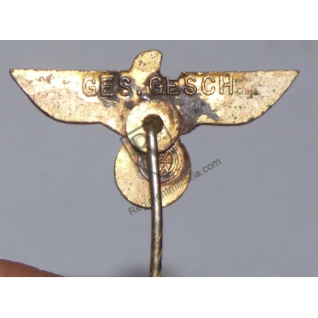 Heer golden badge stick pin