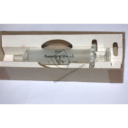 2cc syringe Medical Dept US ARMY WW2