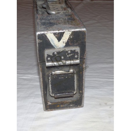 Caisse cartouches MG 34 précoce