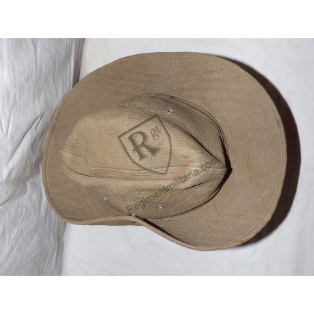 Chapeau brousse fabrication locale.