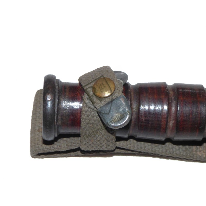 Camillus USN MKII fighting knife. Camillus USN MKII fighting knife.