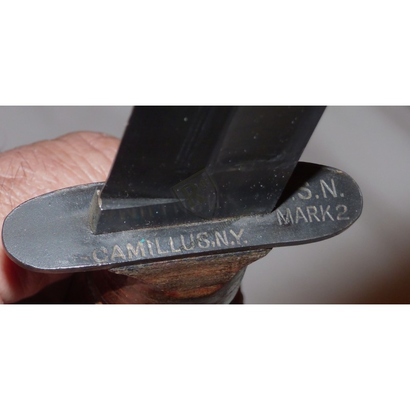 Camillus USN MKII fighting knife. Camillus USN MKII fighting knife.
