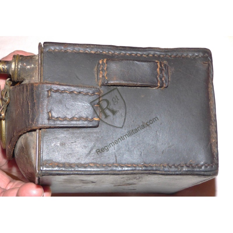 Vickers 1915 machine gun oil can