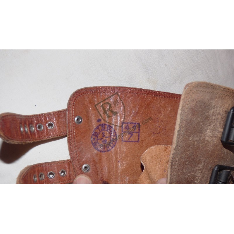 Brodequins à jambières attenantes Modèle 1952