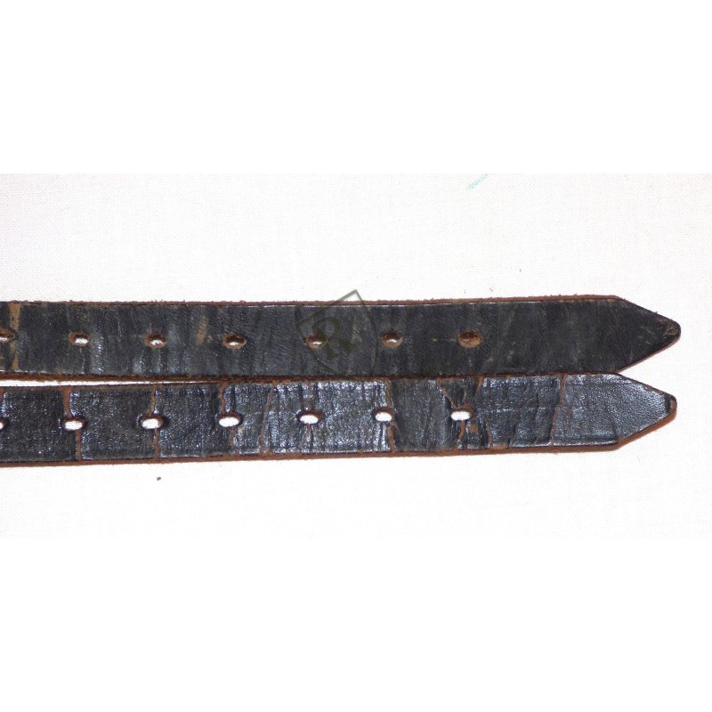 Matching pair of multi-purpose Heer straps 1944