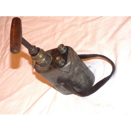 US ARMY WW2 striped blasting machine