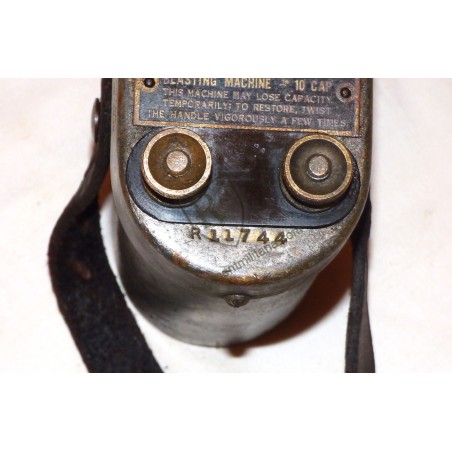 US ARMY WW2 striped blasting machine