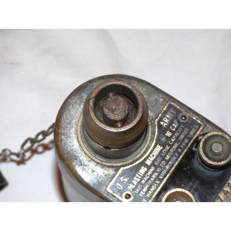 US ARMY WW2 striped blasting machine