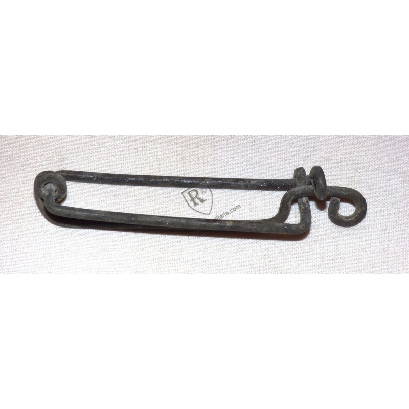 Clip for US Army gas mask kit