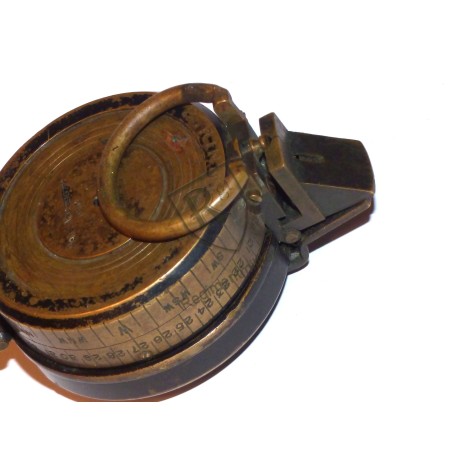 Named WW1 compass 1910 dated