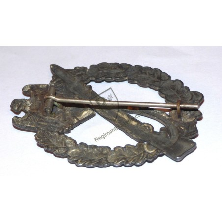 Infantry assault badge by Otto Schickle