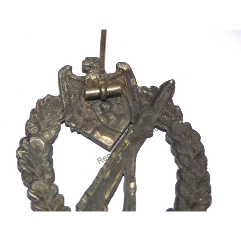 Infantry assault badge by Otto Schickle