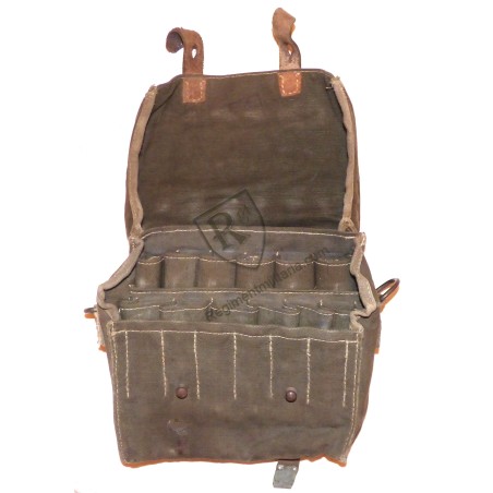 Cartridge pouch for Heer flare gun
