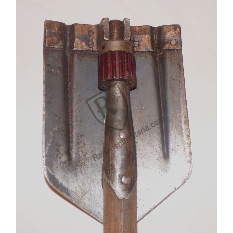 Heer folding shovel 1940 dated