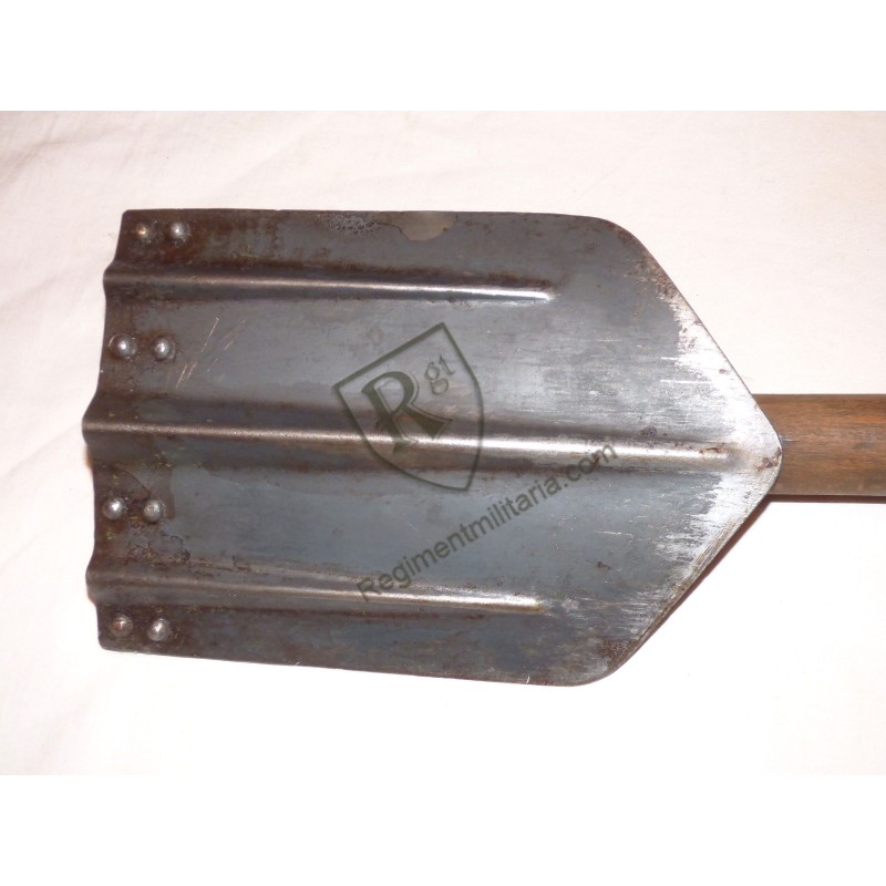 Heer folding shovel 1940 dated