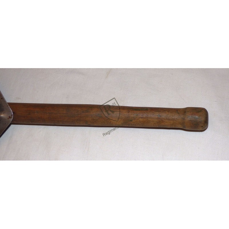 Heer folding shovel 1940 dated