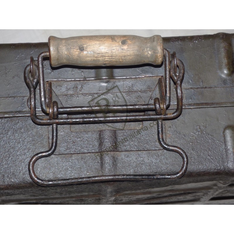German M24 stick grenade carrier box
