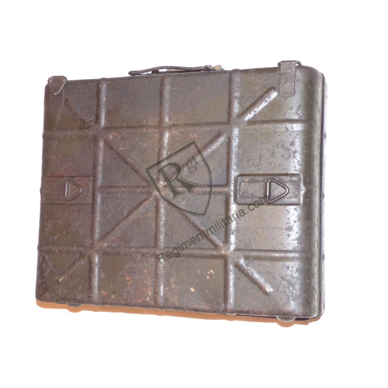 Caisse grenades à manche modèle 24