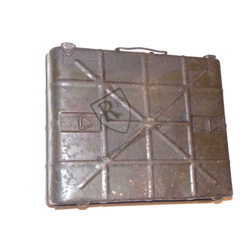 German M24 stick grenade carrier box