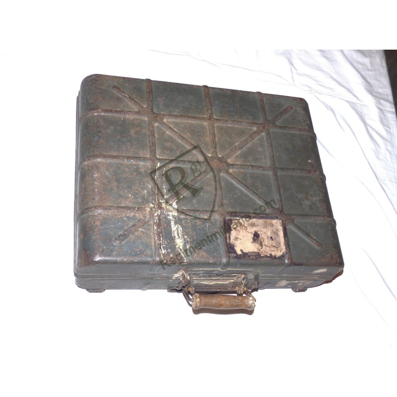 German M24 stick grenade carrier box