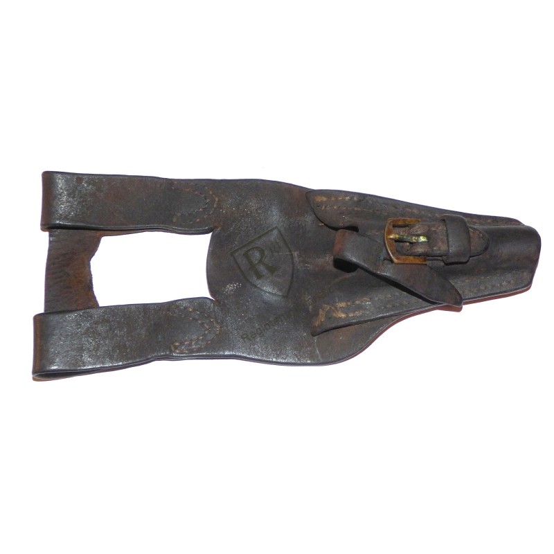 Pattern 1888 Lebel bayonet frog