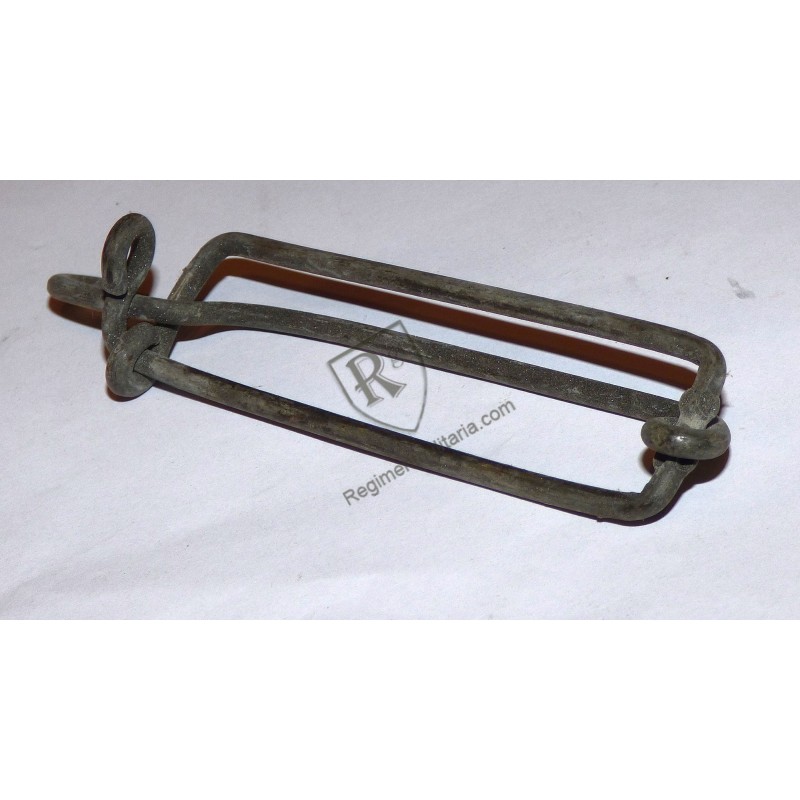 Clip for US Army gas mask kit