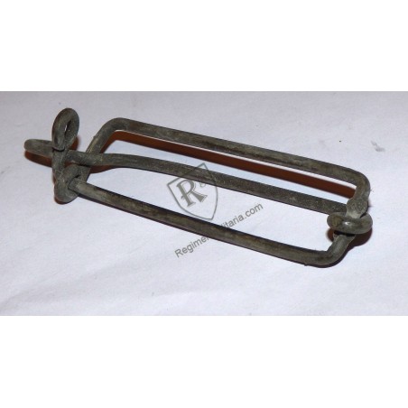 Clip for US Army gas mask kit