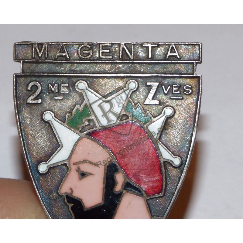 Badge  2nd ZOUAVE MAGENTA