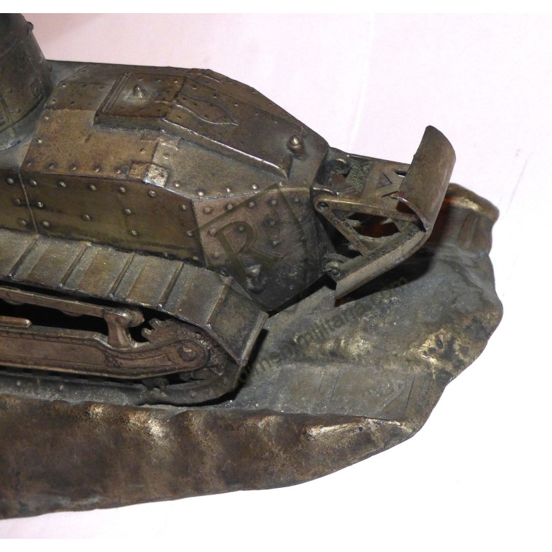 Large size Renault FT17 WW1 tank