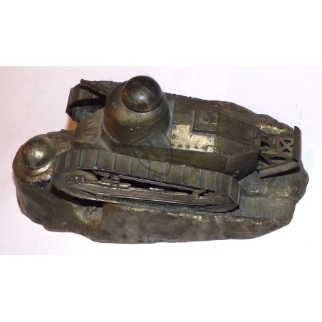 Large size Renault FT17 WW1 tank