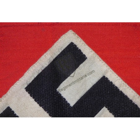 Brassard HJ avec étiquette