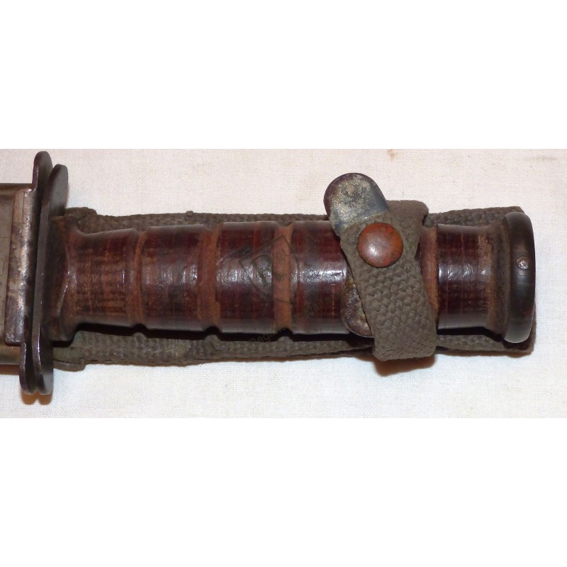 Poignard USN MKII par Camillus