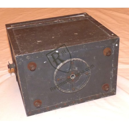 Military radio case, model R15-36, FRANCE 40