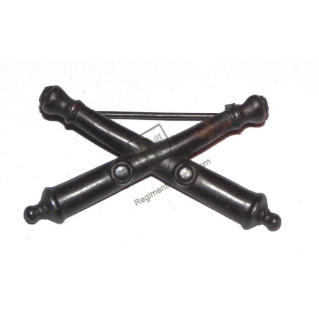 Officer's US ARMY WW1 Artillery collar badge