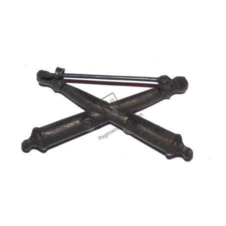 Officer's US ARMY WW1 Artillery collar badge