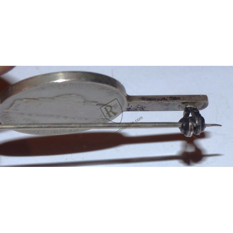 Patriotic  US 1941 five cent brooch