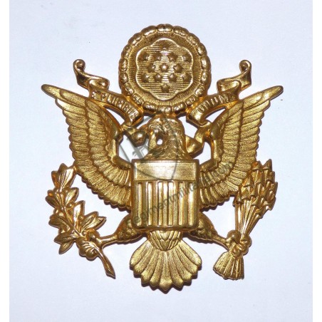 US ARMY WW2 Officer's screw-on cap badge.