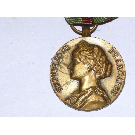 French Escapees' Medal with ribbon