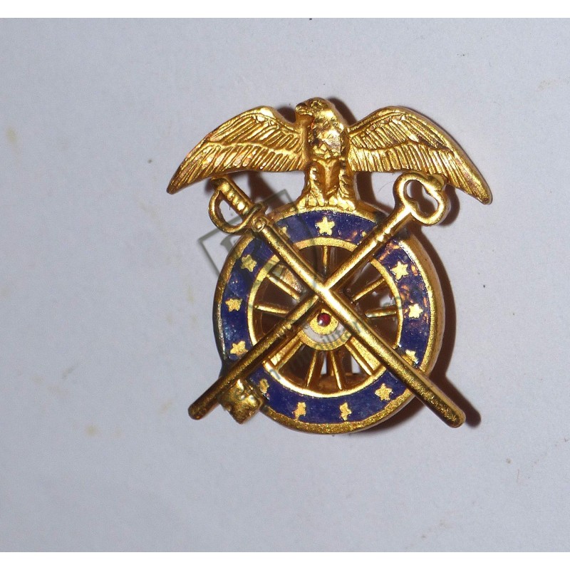 US ARMY  Quatermaster Corps collar badge