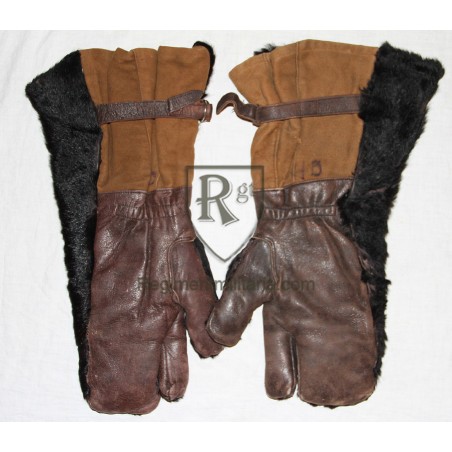 Normandie-Niemen - scarce set flying boots and gloves.