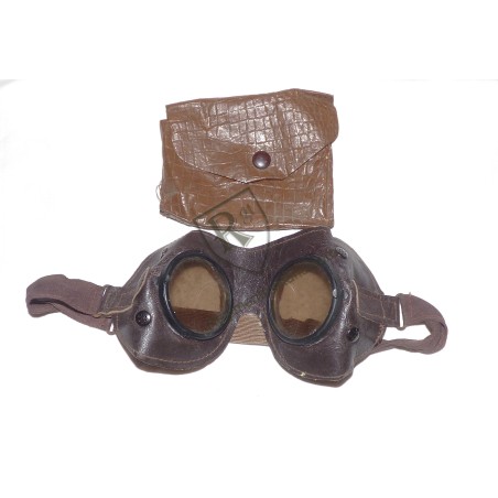 Issue Heer glasses with sheath