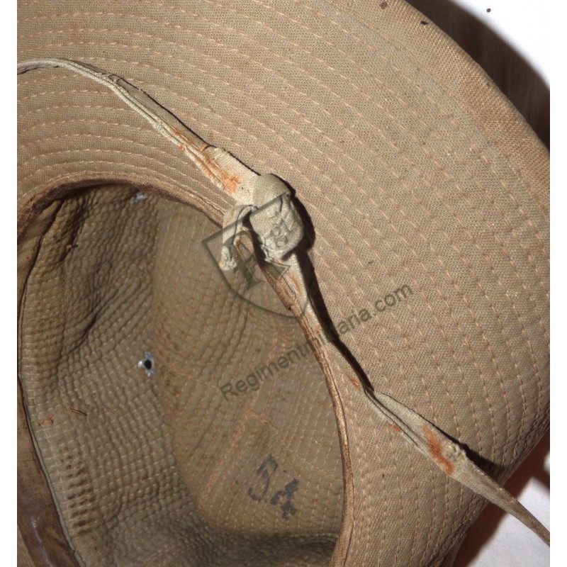 Chapeau brousse fabrication locale.