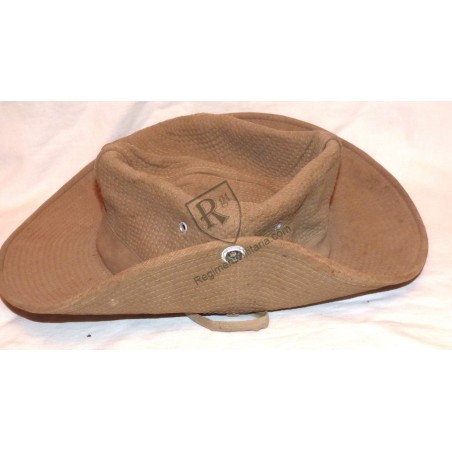 Chapeau brousse fabrication locale.