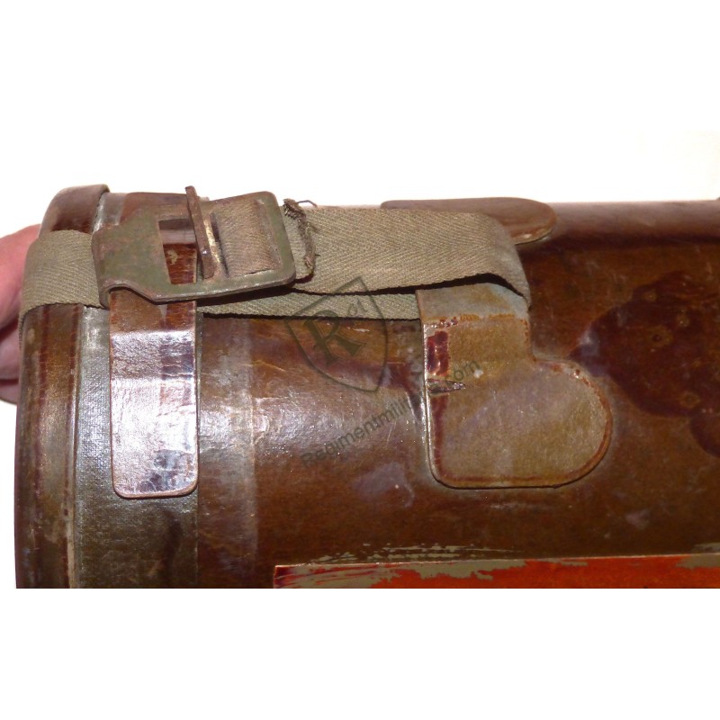 Boitier pour bouteille décontamination des armes